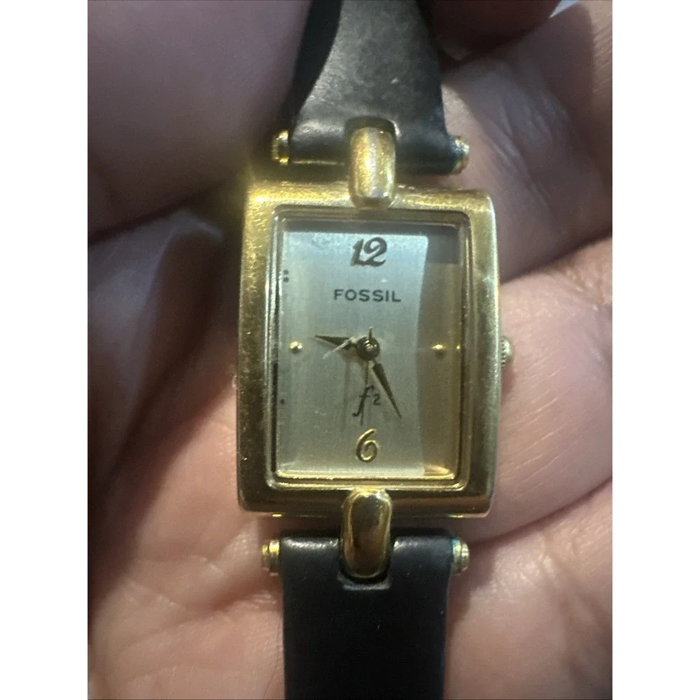 Working Vintage Fossil F2 Watch Women Gold Tone Leather Quartz 18mm Fit 6.5 Runs